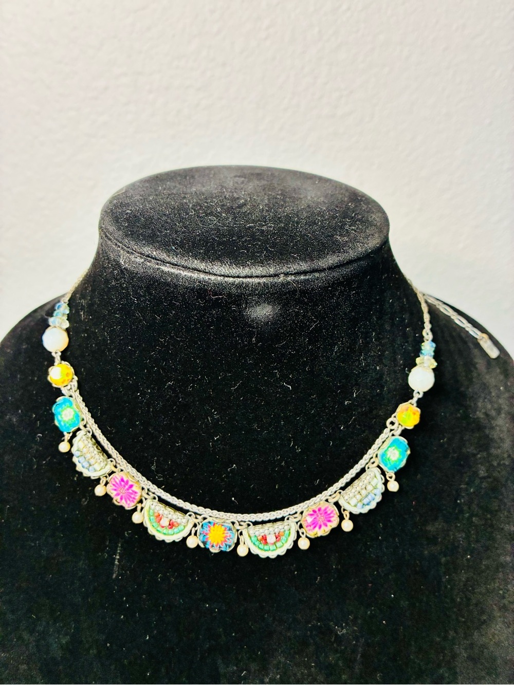 VTG Multicolor Mini Mosaic Floral Glass Bead Necklace with Silver-Tone Chain